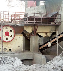 振動(dòng)給料機(jī)客戶現(xiàn)場(chǎng)