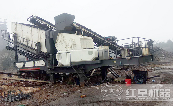 流動破碎石子機處理建筑垃圾施工現(xiàn)場