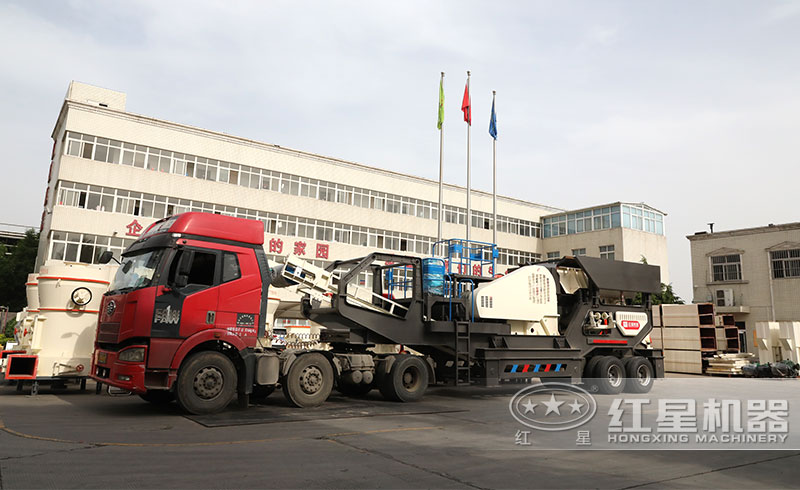 移動(dòng)破碎車發(fā)往廣東