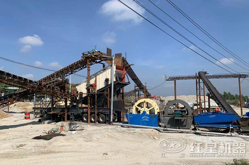 車載式移動碎石機現(xiàn)場圖