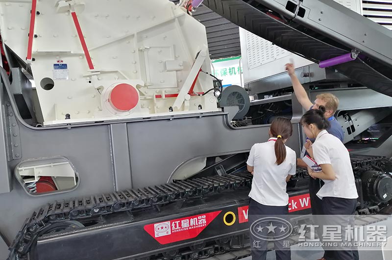 廣州展會上客戶參觀